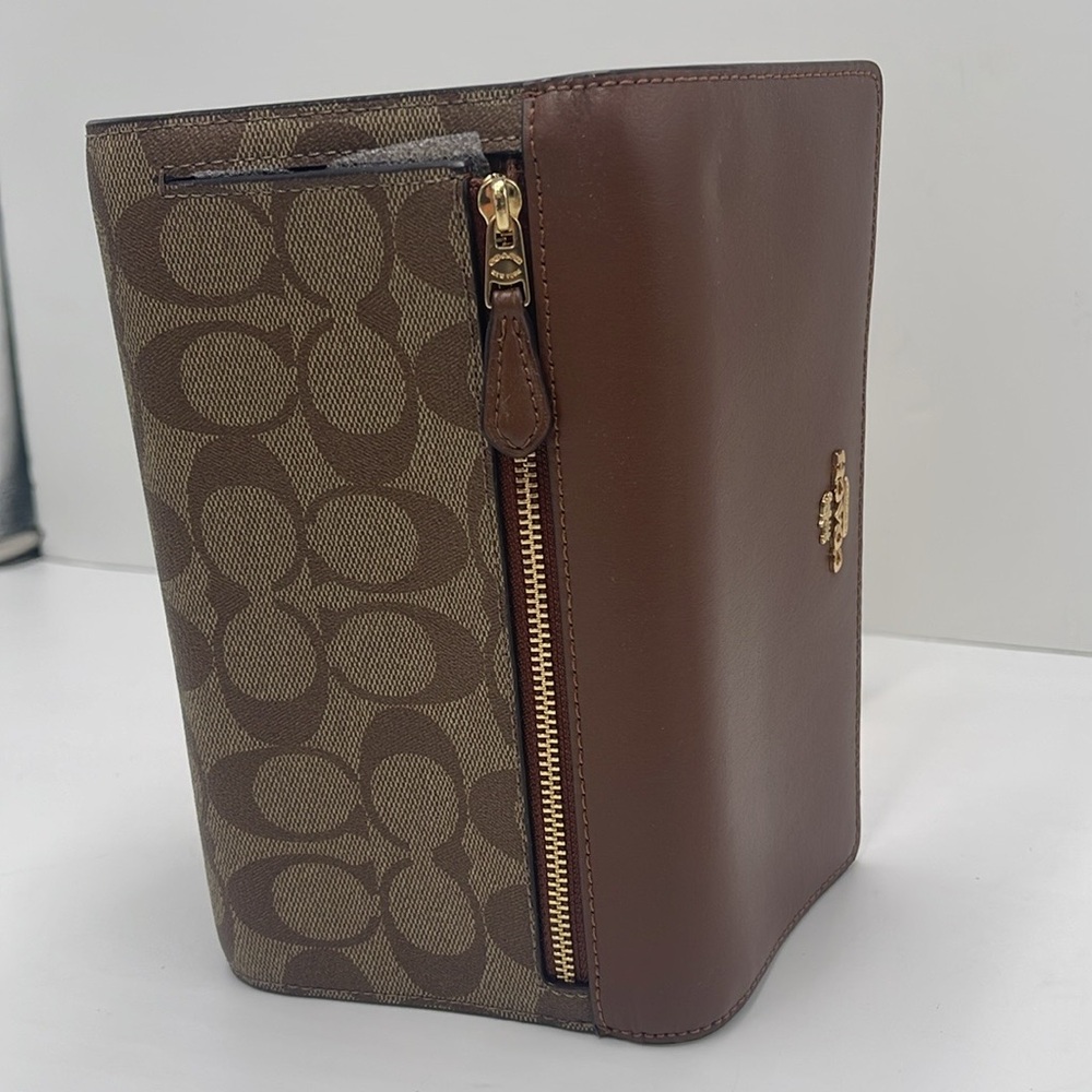 Coach Brown Wallet - Picture 7 of 16